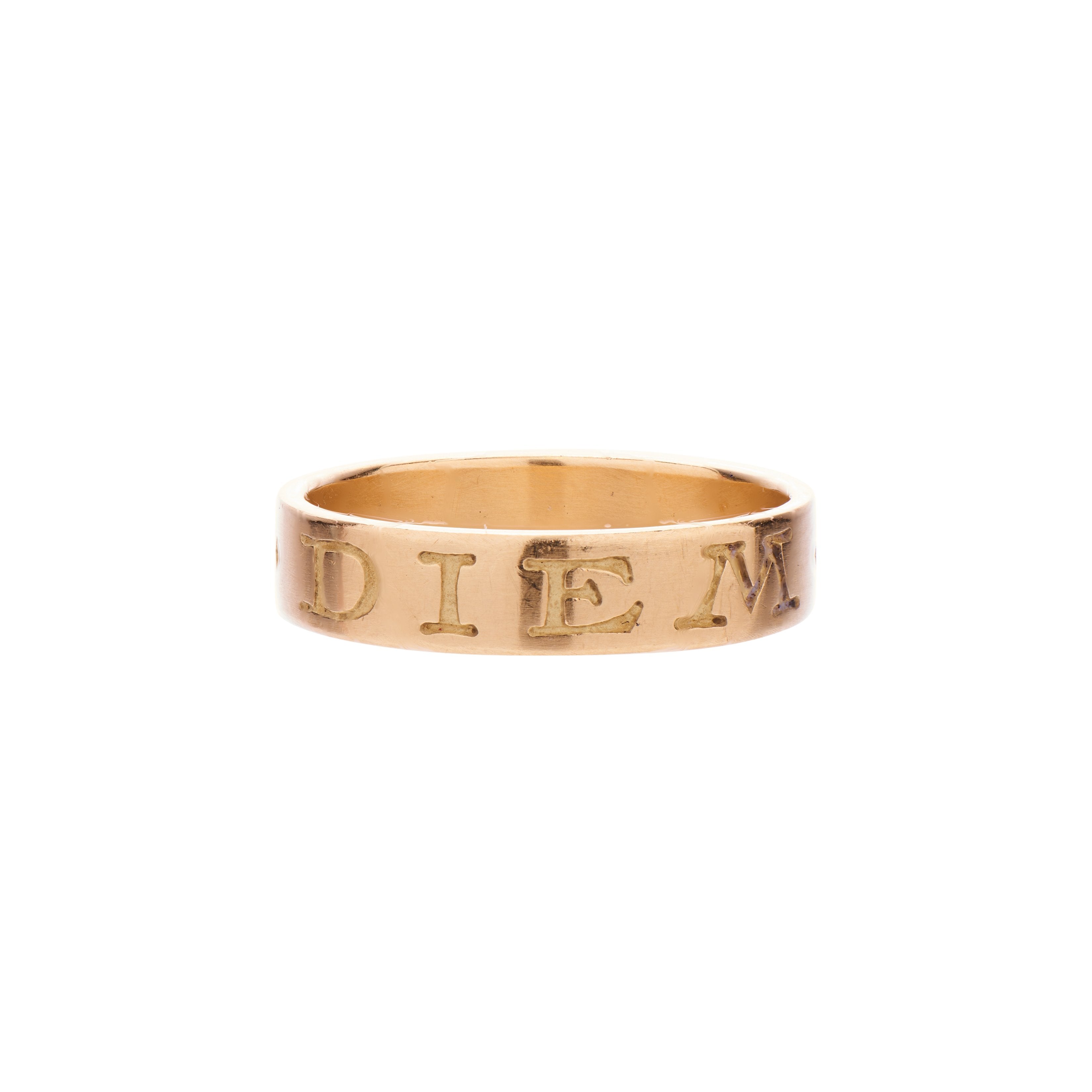 Gabriella Kiss 18k Band Ring Inscribed with Carpe Diem