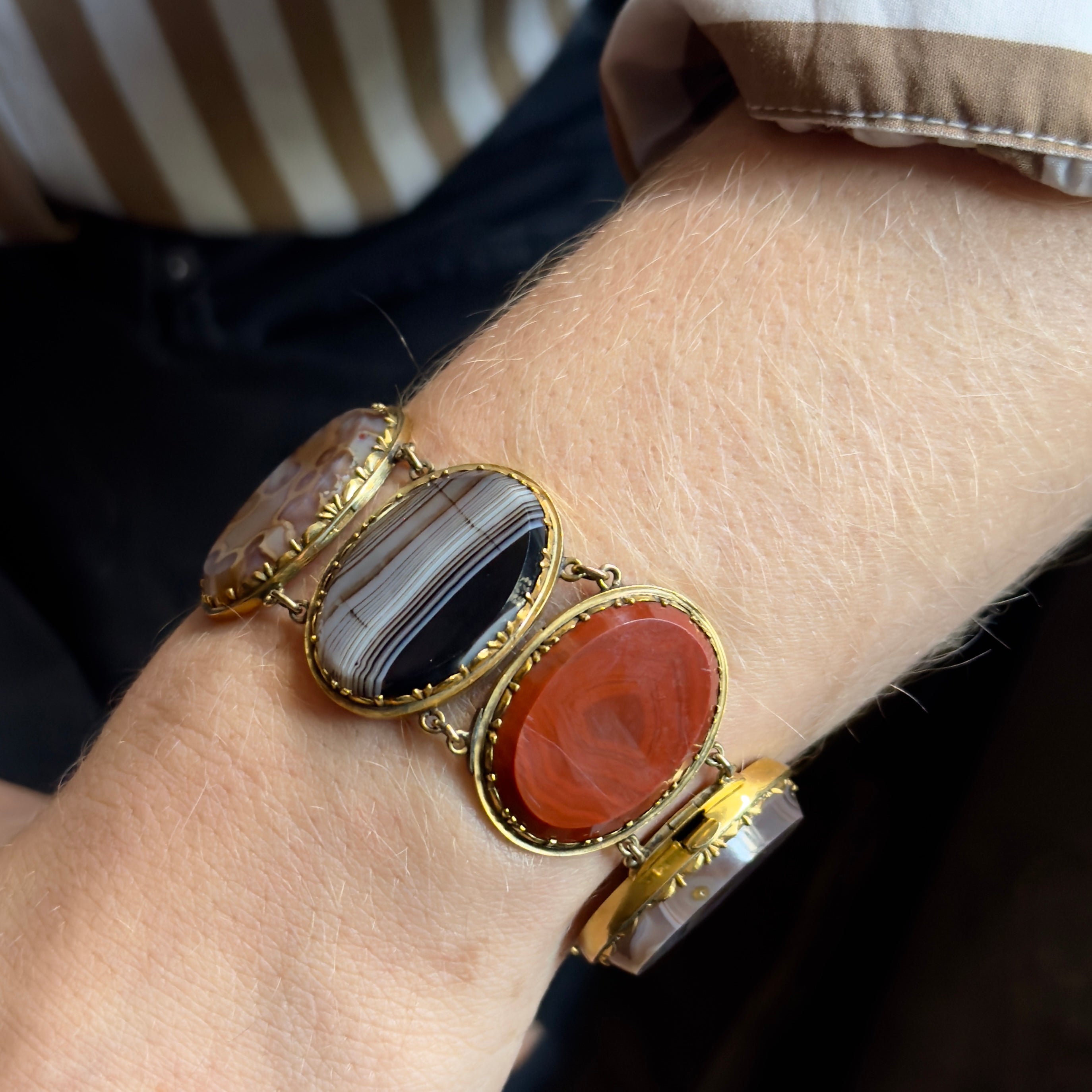 Antique Victorian 15k Mixed Agate & Semiprecious Stone Oval Link Bracelet