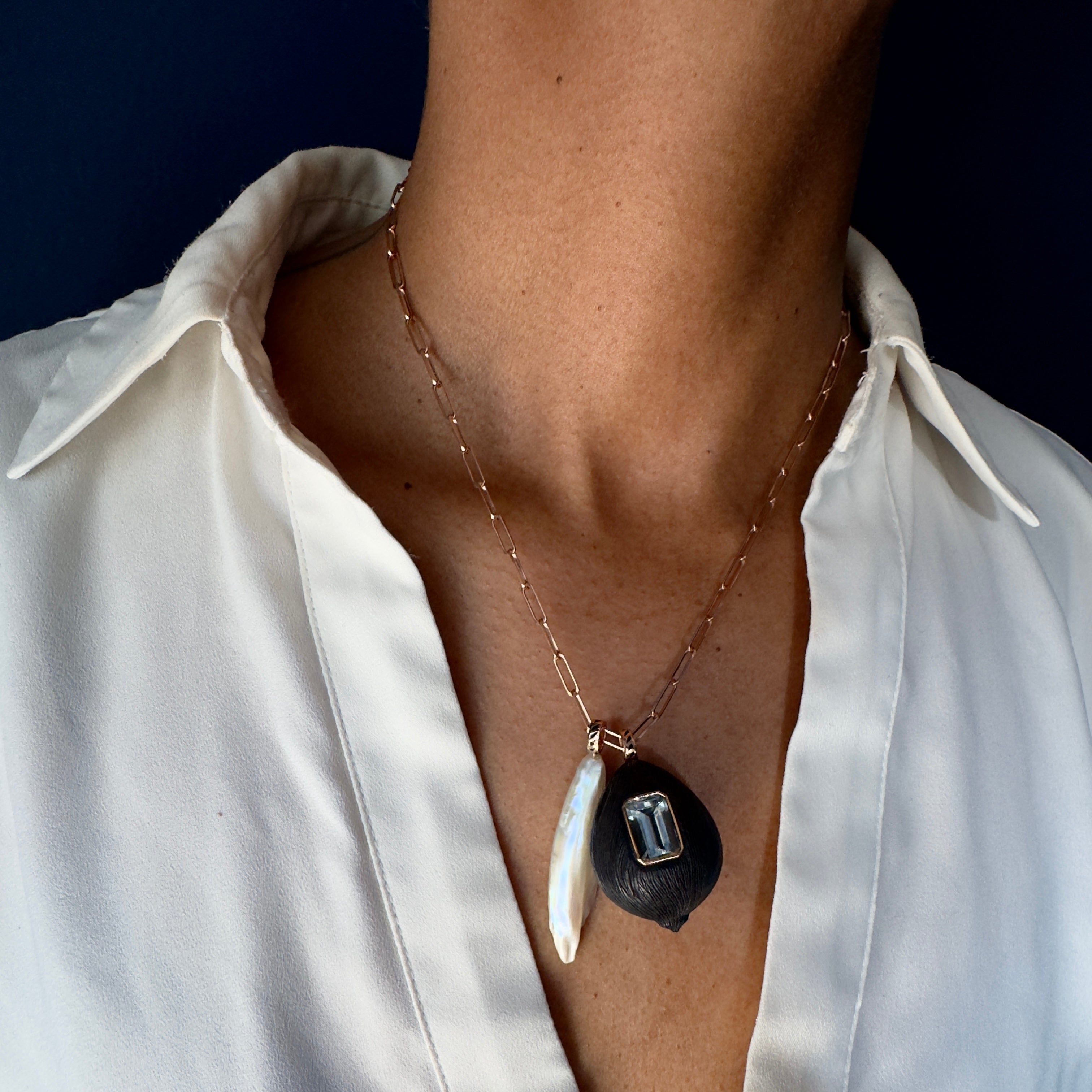 Dezso 18k Grande Ebony Wood Coquito w/ Aquamarine Pendant